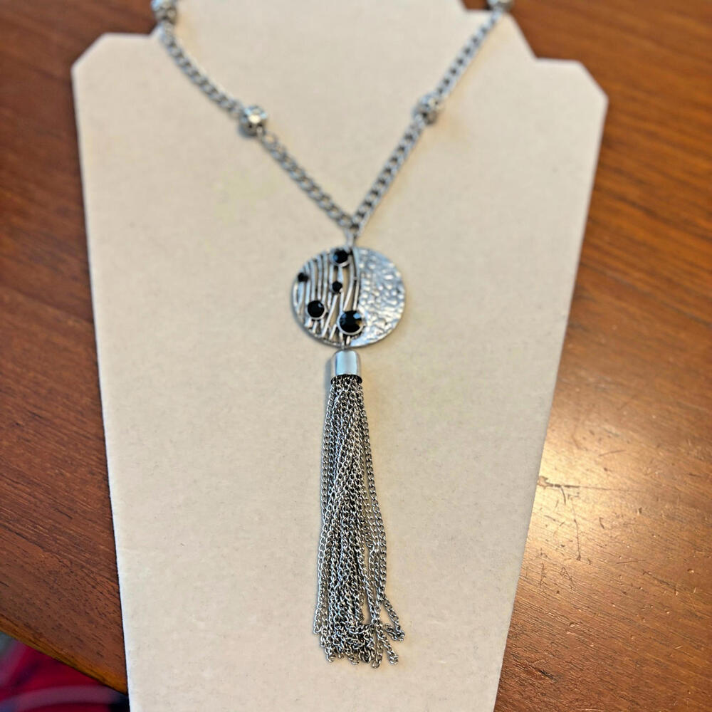 Vintage EL Erica Lyons Tassel Fringe Necklace Long Silver Tone Chain Black Stone
